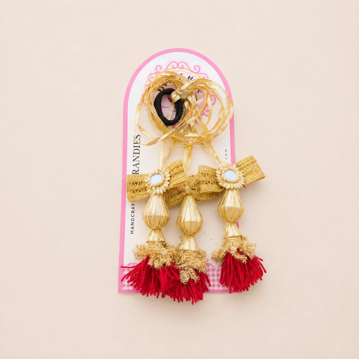 GOLDEN ROYAL RED TASSEL PARANDI